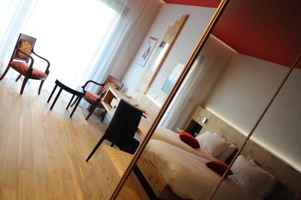 Logis Hotel Restaurant Au Boeuf Rouge Niederschaeffolsheim Екстериор снимка